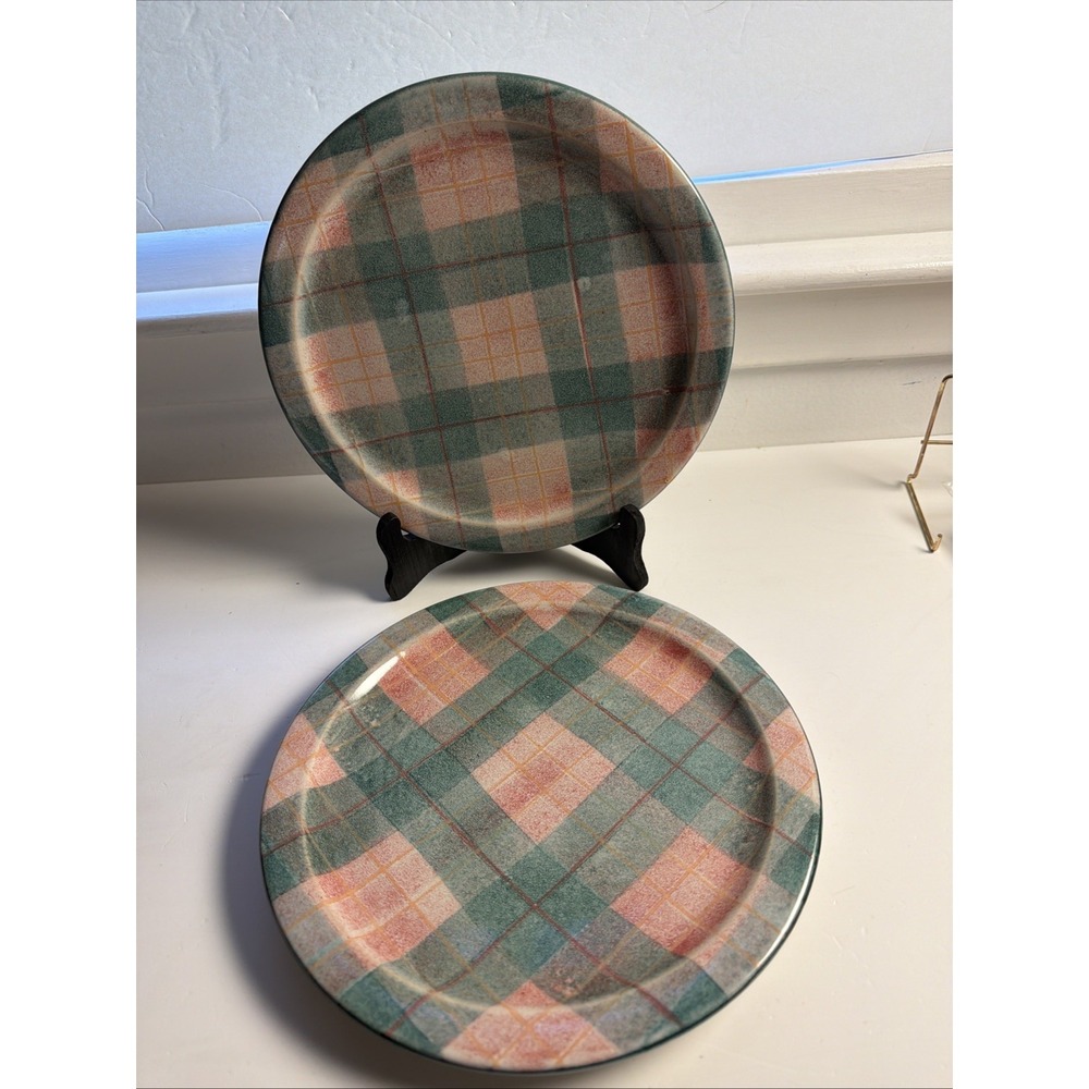 2 ANTA SCOTLAND Dinner Round plate 10" Check pattern Green Red Stoneware